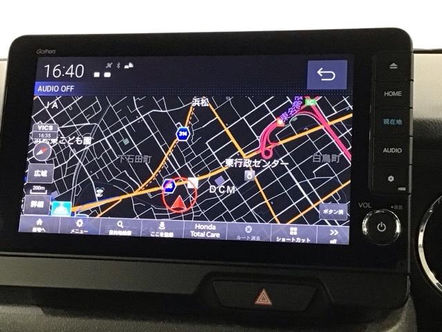 Ｎ－ＢＯＸカスタム ターボ　ＨｏｎｄａＳＥＮＳＩＮＧ新車保証試乗禁煙車　横滑防止　運転席エアバッグ　誤発進抑制装置　イモビ　サイドエアバッグ　ドライブレコーダ　Ｂカメ　両席エアバック　整備記録簿　オートクルーズコントロール（4枚目）