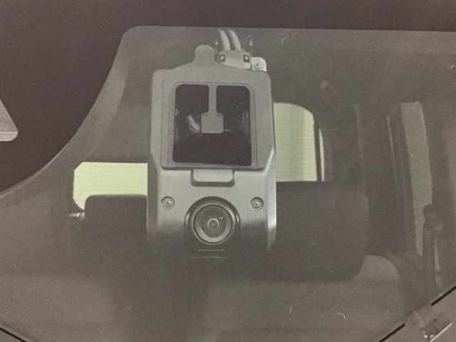 Ｎ－ＢＯＸカスタム ターボ　ＨｏｎｄａＳＥＮＳＩＮＧ新車保証試乗禁煙車　横滑防止　運転席エアバッグ　誤発進抑制装置　イモビ　サイドエアバッグ　ドライブレコーダ　Ｂカメ　両席エアバック　整備記録簿　オートクルーズコントロール（10枚目）