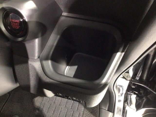 Ｎ－ＢＯＸカスタム ターボ　ＨｏｎｄａＳＥＮＳＩＮＧ新車保証試乗禁煙車　横滑防止　運転席エアバッグ　誤発進抑制装置　イモビ　サイドエアバッグ　ドライブレコーダ　Ｂカメ　両席エアバック　整備記録簿　オートクルーズコントロール（28枚目）