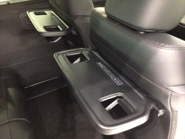 Ｎ－ＢＯＸカスタム ターボ　ＨｏｎｄａＳＥＮＳＩＮＧ新車保証試乗禁煙車　横滑防止　運転席エアバッグ　誤発進抑制装置　イモビ　サイドエアバッグ　ドライブレコーダ　Ｂカメ　両席エアバック　整備記録簿　オートクルーズコントロール（29枚目）