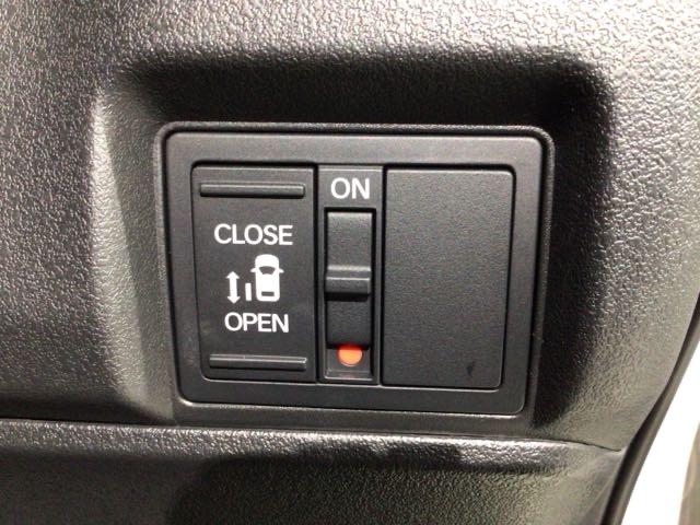 Ｎ－ＢＯＸカスタム ベースグレード　ＨＳＥＮＳＩＮＧ新車保証試乗禁煙車ナビＴＶ　スマートキープッシュスタート　ベンチＳ　衝突軽減ブレーキ　イモビライザー　１オーナー　ＬＥＤ　記録簿　エアコン　パワーウインドウ　バックカメラ　ＶＳＡ（13枚目）