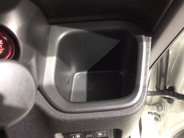 Ｎ－ＢＯＸカスタム ベースグレード　ＨＳＥＮＳＩＮＧ　新車保証試乗車　ワンオ－ナ－　Ｗ電動ドア　ＣＭＢＳ　１オーナー　ベンチシート　オートエアコン　スマートキ　フルフラット　ＬＥＤ　盗難防止装置　クルコン　ＥＴＣ　バックカメラ　ＥＳＣ（28枚目）