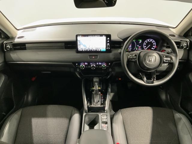 ヴェゼル e:HEVZ HSENSING 新車保証 試乗車 ワンオ-ナ- 衝突回避支援ブレーキ機能 1オナ スマキ フルオートエアコン エアバッグ 両席エアバック Rカメ 記録簿付 パワーウィンドウ LEDランプ クルーズC(9枚目)