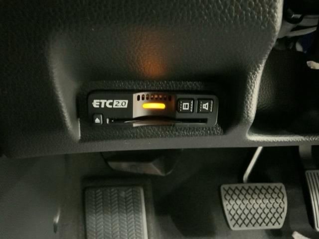 ヴェゼル e:HEVZ HSENSING 新車保証 試乗車 ワンオ-ナ- 衝突回避支援ブレーキ機能 1オナ スマキ フルオートエアコン エアバッグ 両席エアバック Rカメ 記録簿付 パワーウィンドウ LEDランプ クルーズC(12枚目)