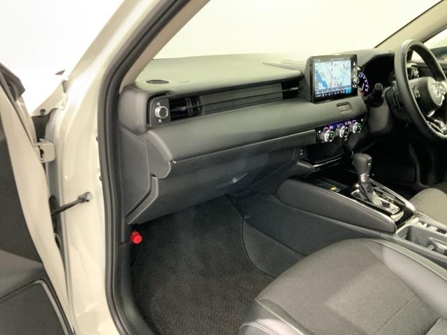 ヴェゼル e:HEVZ HSENSING 新車保証 試乗車 ワンオ-ナ- 衝突回避支援ブレーキ機能 1オナ スマキ フルオートエアコン エアバッグ 両席エアバック Rカメ 記録簿付 パワーウィンドウ LEDランプ クルーズC(26枚目)