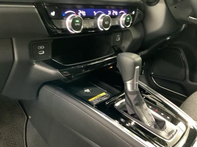 ヴェゼル e:HEVZ HSENSING 新車保証 試乗車 ワンオ-ナ- 衝突回避支援ブレーキ機能 1オナ スマキ フルオートエアコン エアバッグ 両席エアバック Rカメ 記録簿付 パワーウィンドウ LEDランプ クルーズC(27枚目)