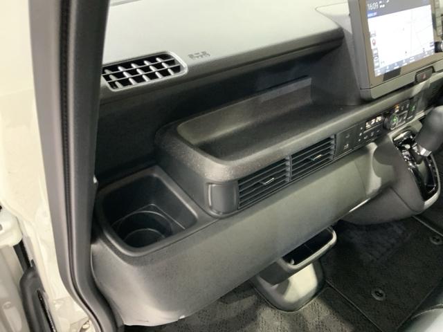 N-BOXカスタム ターボ HSENSING 新車保証 試乗車 ワンオ-ナ- イモビライザー 1オナ 衝突被害軽減 キーフリー ESC パワステ DVD再生 両席エアバック サイドエアバッグ ターボ車 USB接続 スマキー(26枚目)