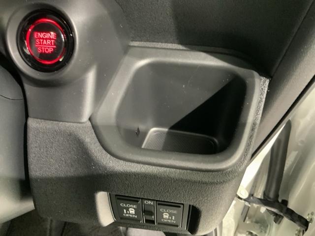 N-BOXカスタム ターボ HSENSING 新車保証 試乗車 ワンオ-ナ- イモビライザー 1オナ 衝突被害軽減 キーフリー ESC パワステ DVD再生 両席エアバック サイドエアバッグ ターボ車 USB接続 スマキー(29枚目)