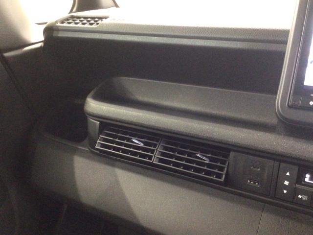 N-BOXカスタム スロープ HSENSING 福祉車両 新車保証 試乗車 ベンチシート Wパワスラ Bカメラ LEDヘッドライト シートヒーター フルセグTV 禁煙車 ETC ABS スマートキー オートクルーズコントロール(26枚目)