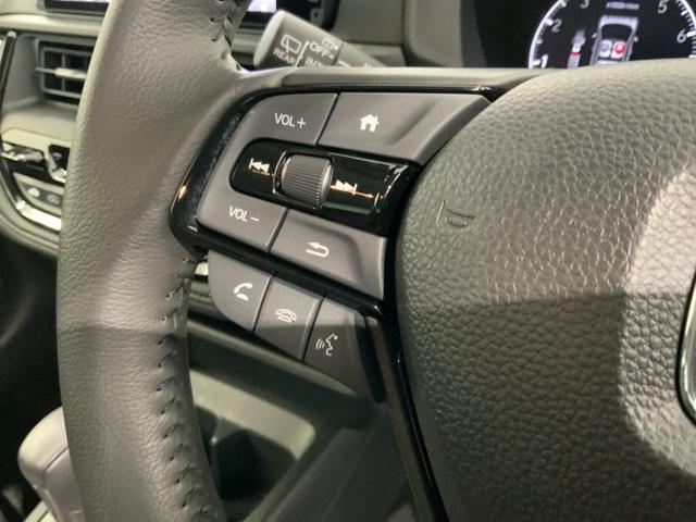 WR-V Zブラックスタイル HSENSING 新車保証 試乗車 ワンオ-ナ- Rカメラ LEDヘッドランプ フルセグTV 盗難防止システム 衝突被害軽減システム スマートキー USB(10枚目)