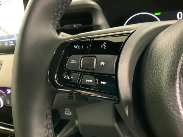 ヴェゼル e:HEVZ・PLaYパッケージ HSENSING 2ト-ン 新車保証 試乗車 オートクルーズコントロール ワンオーナー LEDヘッド USB 電動テールゲート 衝突被害軽減システム リヤカメラ フルセグテレビ 横滑り防止装置 ETC(10枚目)