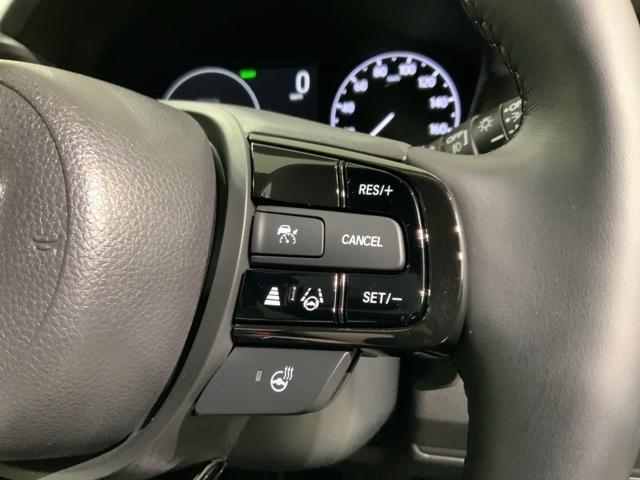 ヴェゼル e:HEVZ・PLaYパッケージ HSENSING 2ト-ン 新車保証 試乗車 オートクルーズコントロール ワンオーナー LEDヘッド USB 電動テールゲート 衝突被害軽減システム リヤカメラ フルセグテレビ 横滑り防止装置 ETC(11枚目)