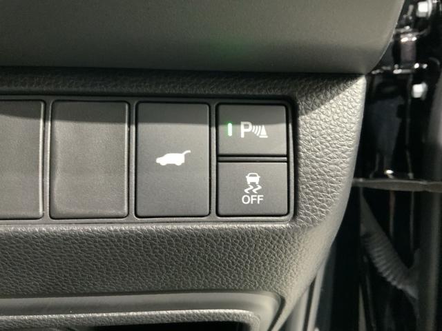 ヴェゼル e:HEVZ・PLaYパッケージ HSENSING 2ト-ン 新車保証 試乗車 オートクルーズコントロール ワンオーナー LEDヘッド USB 電動テールゲート 衝突被害軽減システム リヤカメラ フルセグテレビ 横滑り防止装置 ETC(13枚目)
