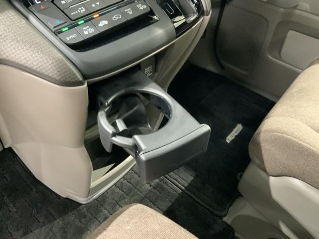 ステップワゴン Gホンダセンシング 最長5年保証ワンオ-ナ-ナビTVRカメラ 整備記録簿 ワンオーナー車 スマ-トキ- クルコン パワーウインドウ イモビ VSA TVナビ DVD ETC車載器 パワーステアリング 地デジ USB(24枚目)