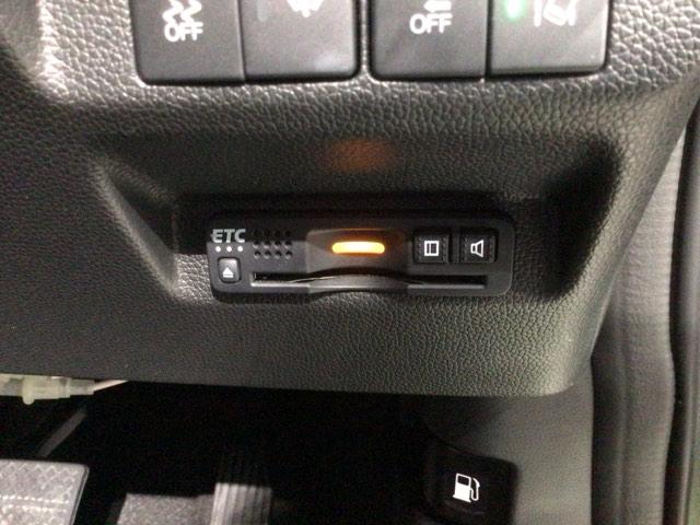 フリード+ハイブリッド ハイブリッド・クロスターホンダセンシング 最長5年保証 ワンオ-ナ- ナビ TV Rカメラ BTオ-ディオ dえ ドラレコ ETC LEDライト 両側電動ドア VSA シ-トヒ-タ- クルコン アルミ スマ-トキ- 盗難防止装置 整備記録簿(12枚目)