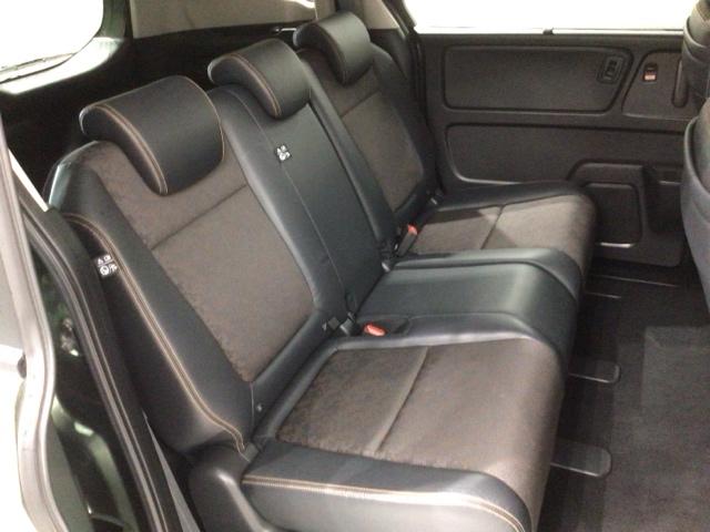 フリード+ハイブリッド ハイブリッド・クロスターホンダセンシング 最長5年保証 ワンオ-ナ- ナビ TV Rカメラ BTオ-ディオ dえ ドラレコ ETC LEDライト 両側電動ドア VSA シ-トヒ-タ- クルコン アルミ スマ-トキ- 盗難防止装置 整備記録簿(17枚目)