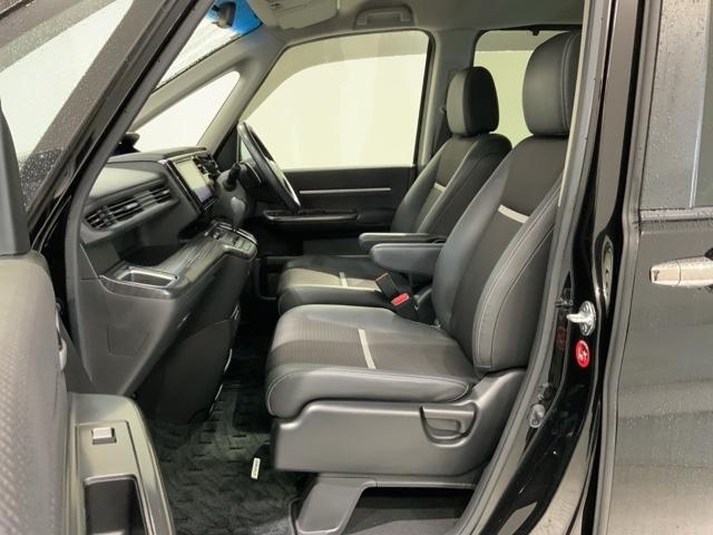 ステップワゴンスパーダ スパーダクールスピリットアドバンスパッケージβ　Ｈ　ＳＥＮＳＩＮＧ　１年保証　ワンオ－ナ－　ナビＶＸＭ－１６５ＶＦＮｉ　ＴＶ　Ｒカメラ　ＣＤ録音　ＤＶＤ　Ｒモニタ－　ＥＴＣ　ＬＥＤライト　両側電動ドア　ＶＳＡ　クルコン　アルミ　スマ－トキ－　ＡＡＣ（32枚目）