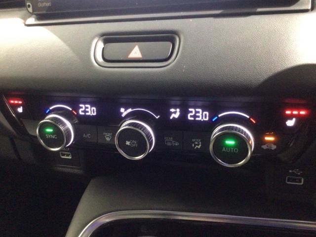 ヴェゼル ｅ：ＨＥＶＺ　Ｈ　ＳＥＮＳＩＮＧ　最長５年保証　ワンオーナー　ナビＶＸＵ－２１５ＶＺＩ　ＴＶ　Ｒカメラ　ＣＤ録音　ＢＴオ－ディオ　ＤＶＤ　ＥＴＣ　ＬＥＤライト　ＶＳＡ　シートヒーター　クルコン　Ｐテールゲート（14枚目）