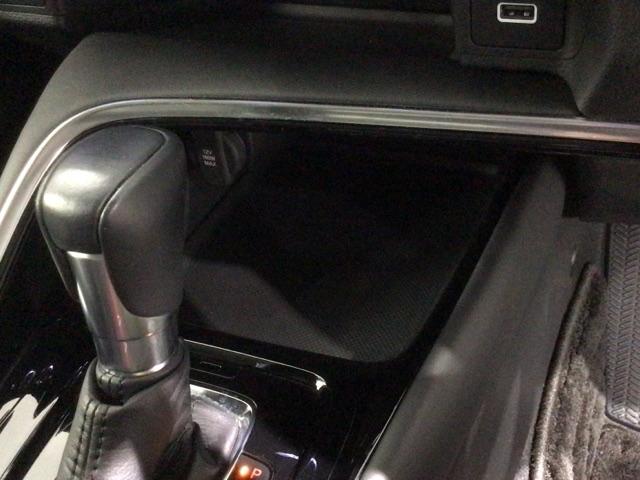 ヴェゼル ｅ：ＨＥＶＺ　Ｈ　ＳＥＮＳＩＮＧ　最長５年保証　ワンオーナー　ナビＶＸＵ－２１５ＶＺＩ　ＴＶ　Ｒカメラ　ＣＤ録音　ＢＴオ－ディオ　ＤＶＤ　ＥＴＣ　ＬＥＤライト　ＶＳＡ　シートヒーター　クルコン　Ｐテールゲート（27枚目）