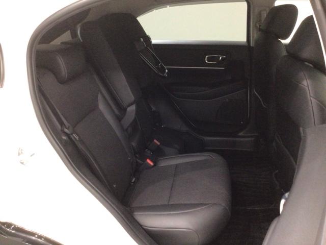 ヴェゼル ｅ：ＨＥＶＺ　Ｈ　ＳＥＮＳＩＮＧ　最長５年保証　ワンオーナー　ナビＶＸＵ－２１５ＶＺＩ　ＴＶ　Ｒカメラ　ＣＤ録音　ＢＴオ－ディオ　ＤＶＤ　ＥＴＣ　ＬＥＤライト　ＶＳＡ　シートヒーター　クルコン　Ｐテールゲート（36枚目）