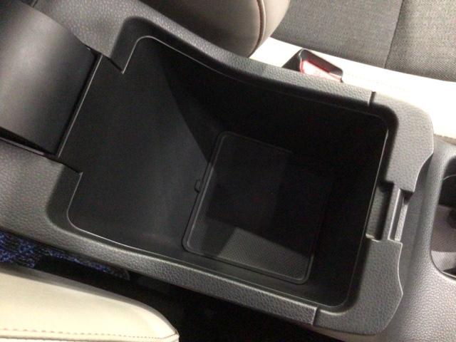 ヴェゼル ｅ：ＨＥＶＰＬａＹ　Ｈ　ＳＥＮＳＩＮＧ　２ト－ン　サンル－フ　最長５年保証　ワンオーナー　純正ナビ　ＴＶ　Ｒカメラ　ＢＴオ－ディオ　ドラレコ　ＥＴＣ　ＬＥＤライト　ＶＳＡ　シートヒーター　クルコン　Ｐテールゲート　フォグ（30枚目）