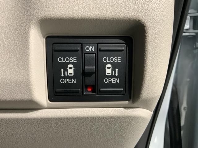 N-BOX ベースグレード H SENSING 新車保証 試乗車 ワンオ-ナ- ナビLXU-242NBi TV Rカメラ CD録音 BTオ-ディオ DVD シ-トヒ-タ- ETC LEDライト 両側電動ドア VSA スマ-トキ-(14枚目)