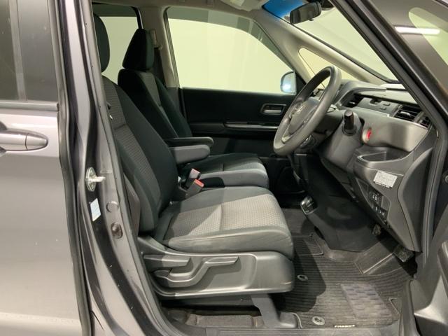 フリード＋ Ｇ・ホンダセンシング　異臭大　最長５年保証　ワンオ－ナ－　ナビＶＸＭ－１９７ＶＦＮｉ　ＴＶ　Ｒカメラ　ＣＤ録音　ＢＴオ－ディオ　ＤＶＤ　ＥＴＣ　両側電動ドア　ＶＳＡ　クルコン　スマ－トキ－　盗難防止装置　整備記録簿　ＡＡＣ（29枚目）