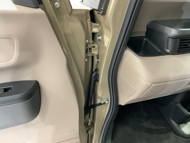 N-BOXジョイ ベースグレード H SENSING 2ト-ン 新車保証 試乗車 ワンオ-ナ- ナビLXU-242NBi TV Rカメラ CD録音 BTオ-ディオ DVD シ-トヒ-タ- ETC LEDライト VSA クルコン AAC(42枚目)