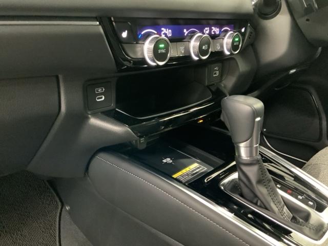 ヴェゼル e:HEVZ H SENSING 新車保証 試乗車 ワンオ-ナ- 純正ナビ TV Rカメラ BTオ-ディオ シ-トヒ-タ- ETC LEDライト VSA クルコン アルミ スマ-トキ- 盗難防止装置 整備記録簿(26枚目)