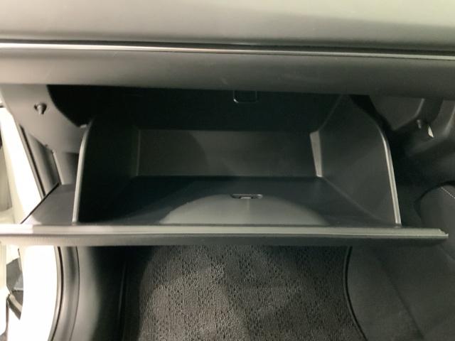 ヴェゼル e:HEVZ H SENSING 新車保証 試乗車 ワンオ-ナ- 純正ナビ TV Rカメラ BTオ-ディオ シ-トヒ-タ- ETC LEDライト VSA クルコン アルミ スマ-トキ- 盗難防止装置 整備記録簿(27枚目)