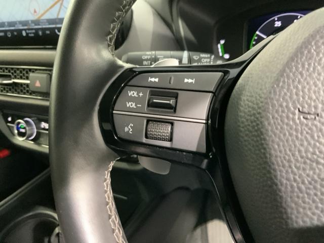 ＺＲ－Ｖ ｅ：ＨＥＶＺ　Ｈ　ＳＥＮＳＩＮＧ　革シ－ト　最長５年保証　ワンオ－ナ－　純正ナビＴＶ　Ｒカメラ　マルチビュ－　ＢＴオ－ディオ　ＥＴＣ　ＬＥＤライト　ＶＳＡ　シ－トヒ－タ－　クルコン　アルミ　スマ－トキ－盗難防止装置（9枚目）