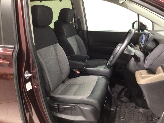 フリード エアーEX HSENSING 新車保証 試乗車 ワンオ-ナ- ナビLXM-242ZFNI TV Rカメラ BTオーディオ ETC LEDライト VSA 両側電動ドア シ-トヒ-タ- クルコン アルミ フルセグ(17枚目)