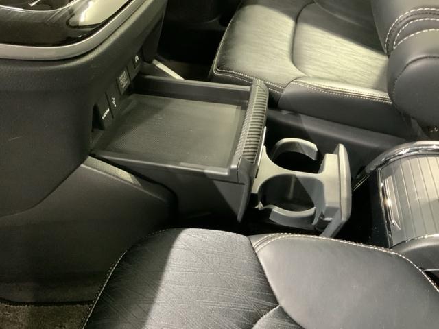 オデッセイハイブリッド ハイブリッドアブソルート・ホンダセンシングEXパック 1年保証 ワンオーナー ナビVXM-165VFEi TV Rカメラ CD録音 BTオ-ディオ DVD ETC LEDライト 両側電動ドア VSA 電動シート クルコン アルミ スマ-トキ- スペアキ-(26枚目)