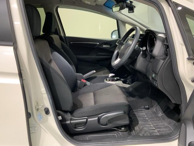 フィットハイブリッド Ｆパッケージコンフォートエディション　あんしんＰＫＧ　１年保証　ナビＶＸＭ－１７５ＶＦＩ　ＴＶ　Ｒカメラ　ＣＤ録音　ＢＴオ－ディオ　ＤＶＤ　ドラレコＥＴＣ　ＬＥＤライト　ＶＳＡ　シ－トヒ－タ－　スマ－トキ－　スペアキ－　盗難防止装置ＡＡＣ（17枚目）