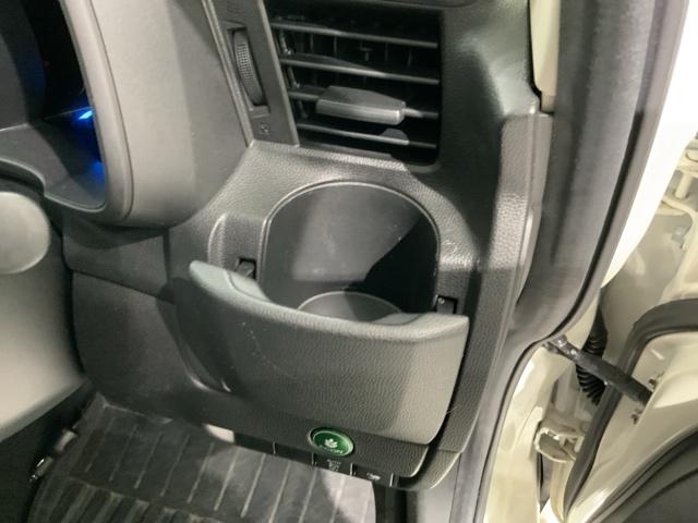 フィットハイブリッド Ｆパッケージコンフォートエディション　あんしんＰＫＧ　１年保証　ナビＶＸＭ－１７５ＶＦＩ　ＴＶ　Ｒカメラ　ＣＤ録音　ＢＴオ－ディオ　ＤＶＤ　ドラレコＥＴＣ　ＬＥＤライト　ＶＳＡ　シ－トヒ－タ－　スマ－トキ－　スペアキ－　盗難防止装置ＡＡＣ（29枚目）