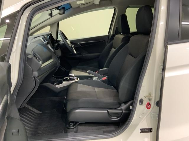 フィットハイブリッド Ｆパッケージコンフォートエディション　あんしんＰＫＧ　１年保証　ナビＶＸＭ－１７５ＶＦＩ　ＴＶ　Ｒカメラ　ＣＤ録音　ＢＴオ－ディオ　ＤＶＤ　ドラレコＥＴＣ　ＬＥＤライト　ＶＳＡ　シ－トヒ－タ－　スマ－トキ－　スペアキ－　盗難防止装置ＡＡＣ（30枚目）