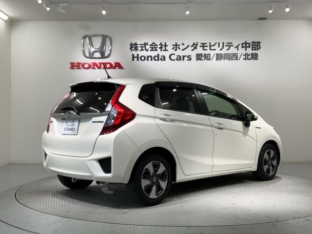 フィットハイブリッド Ｆパッケージコンフォートエディション　あんしんＰＫＧ　１年保証　ナビＶＸＭ－１７５ＶＦＩ　ＴＶ　Ｒカメラ　ＣＤ録音　ＢＴオ－ディオ　ＤＶＤ　ドラレコＥＴＣ　ＬＥＤライト　ＶＳＡ　シ－トヒ－タ－　スマ－トキ－　スペアキ－　盗難防止装置ＡＡＣ（50枚目）