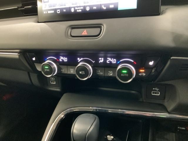 ヴェゼル ｅ：ＨＥＶＺ　Ｈ　ＳＥＮＳＩＮＧ　最長５年保証　ワンオ－ナ－　純正ナビ　ＴＶ　Ｒカメラ　マルチビュ－　ＢＴオ－ディオ　ＥＴＣ　ＬＥＤライト　ＶＳＡ　シ－トヒ－タ－　クルコン　アルミ　スマ－トキ－　スペアキ－　ＡＡＣ（14枚目）