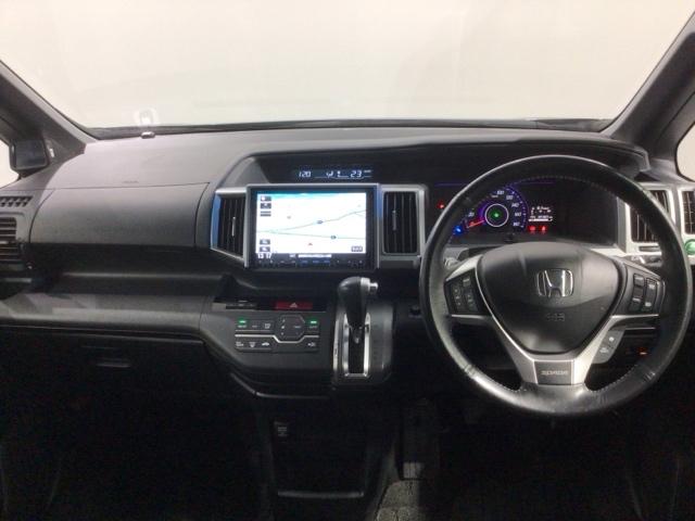 ステップワゴンスパーダ Ｚクールスピリット　１年保証　ワンオ－ナ－　ナビＶＸＭ－１３５ＶＦＮＩ　ＴＶ　Ｒカメラ　ＣＤ録音　ＤＶＤ　ＥＴＣ　ＨＩＤ　フォグライト　ＶＳＡ　両側電動ドア　クルコン　アルミ　スマ－トキ－　盗難防止装置　整備記録簿（8枚目）