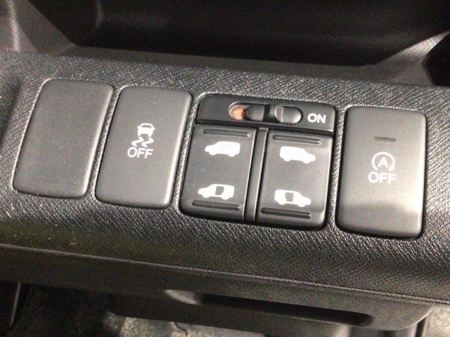 ステップワゴンスパーダ Ｚクールスピリット　１年保証　ワンオ－ナ－　ナビＶＸＭ－１３５ＶＦＮＩ　ＴＶ　Ｒカメラ　ＣＤ録音　ＤＶＤ　ＥＴＣ　ＨＩＤ　フォグライト　ＶＳＡ　両側電動ドア　クルコン　アルミ　スマ－トキ－　盗難防止装置　整備記録簿（14枚目）