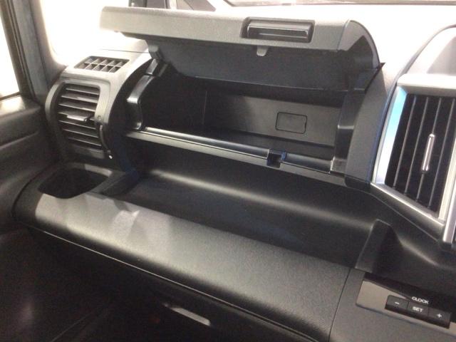 ステップワゴンスパーダ Ｚクールスピリット　１年保証　ワンオ－ナ－　ナビＶＸＭ－１３５ＶＦＮＩ　ＴＶ　Ｒカメラ　ＣＤ録音　ＤＶＤ　ＥＴＣ　ＨＩＤ　フォグライト　ＶＳＡ　両側電動ドア　クルコン　アルミ　スマ－トキ－　盗難防止装置　整備記録簿（24枚目）