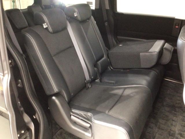 ステップワゴンスパーダ Ｚクールスピリット　１年保証　ワンオ－ナ－　ナビＶＸＭ－１３５ＶＦＮＩ　ＴＶ　Ｒカメラ　ＣＤ録音　ＤＶＤ　ＥＴＣ　ＨＩＤ　フォグライト　ＶＳＡ　両側電動ドア　クルコン　アルミ　スマ－トキ－　盗難防止装置　整備記録簿（33枚目）