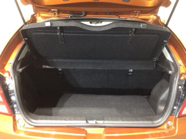 バレーノ ＸＧ　１年保証　ワンオ－ナ－　ナビＣＮ－Ｒ２７２Ｗ　ＴＶ　Ｒカメラ　ＣＤ録音　ＤＶＤ　ＥＴＣ　ＨＩＤ　フォグライト　横滑り防止　クルコン　アルミ　スマ－トキ－　盗難防止装置　整備記録簿　ドアバイザ－　ＡＡＣ（29枚目）