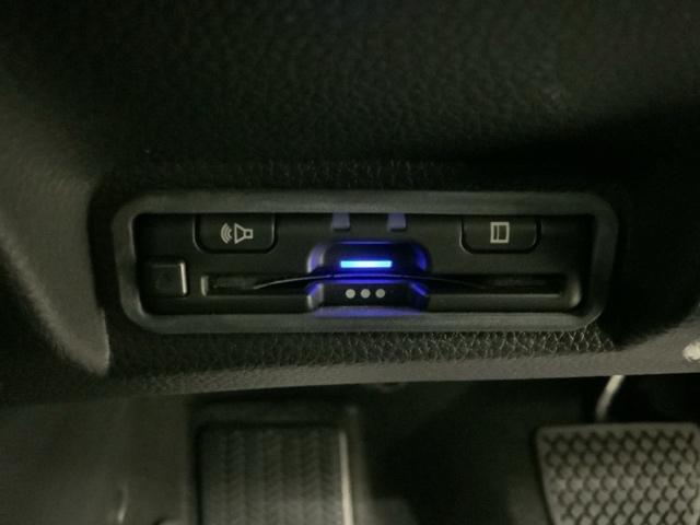 ヴェゼル ｅ：ＨＥＶＸ　Ｈ　ＳＥＮＳＩＮＧ　最長５年保証　ワンオーナー　ナビＬＸＭ－２３２ＶＦＥＩ　ＴＶ　Ｒカメラ　ＢＴオ－ディオ　ＤＶＤ　ＥＴＣ　ＬＥＤライト　ＶＳＡ　クルコン　フォグ　スマートキー　盗難防止装置　ＡＡＣ（13枚目）