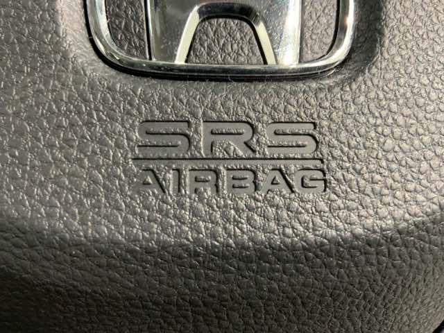 フリード クロスター　Ｈ　ＳＥＮＳＩＮＧ　新車保証　試乗車　ワンオーナー　ナビＬＸＭ－２４２ＺＦＮＩ　ＴＶ　Ｒカメラ　ＢＴオ－ディオ　ＥＴＣ　ＬＥＤライト　ＶＳＡ　両側電動ドア　シートヒーター　クルコン　アルミ　フォグ（22枚目）