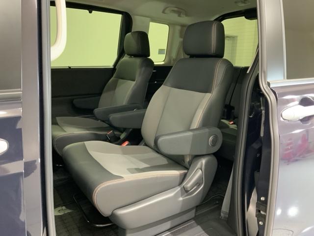 フリード クロスター　Ｈ　ＳＥＮＳＩＮＧ　新車保証　試乗車　ワンオーナー　ナビＬＸＭ－２４２ＺＦＮＩ　ＴＶ　Ｒカメラ　ＢＴオ－ディオ　ＥＴＣ　ＬＥＤライト　ＶＳＡ　両側電動ドア　シートヒーター　クルコン　アルミ　フォグ（31枚目）