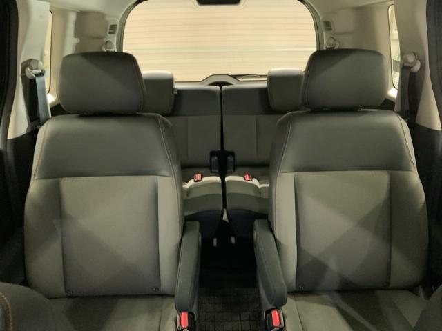 フリード クロスター　Ｈ　ＳＥＮＳＩＮＧ　新車保証　試乗車　ワンオーナー　ナビＬＸＭ－２４２ＺＦＮＩ　ＴＶ　Ｒカメラ　ＢＴオ－ディオ　ＥＴＣ　ＬＥＤライト　ＶＳＡ　両側電動ドア　シートヒーター　クルコン　アルミ　フォグ（32枚目）