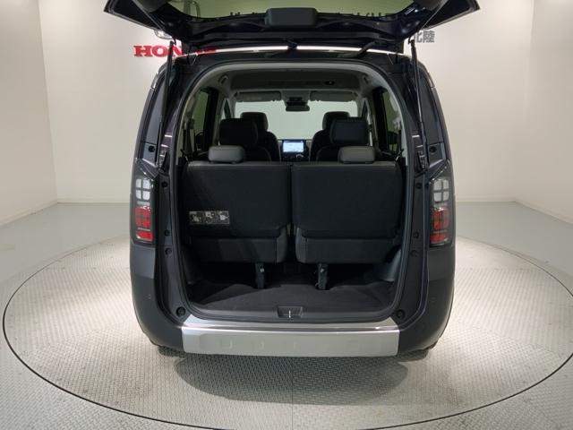 フリード クロスター　Ｈ　ＳＥＮＳＩＮＧ　新車保証　試乗車　ワンオーナー　ナビＬＸＭ－２４２ＺＦＮＩ　ＴＶ　Ｒカメラ　ＢＴオ－ディオ　ＥＴＣ　ＬＥＤライト　ＶＳＡ　両側電動ドア　シートヒーター　クルコン　アルミ　フォグ（36枚目）