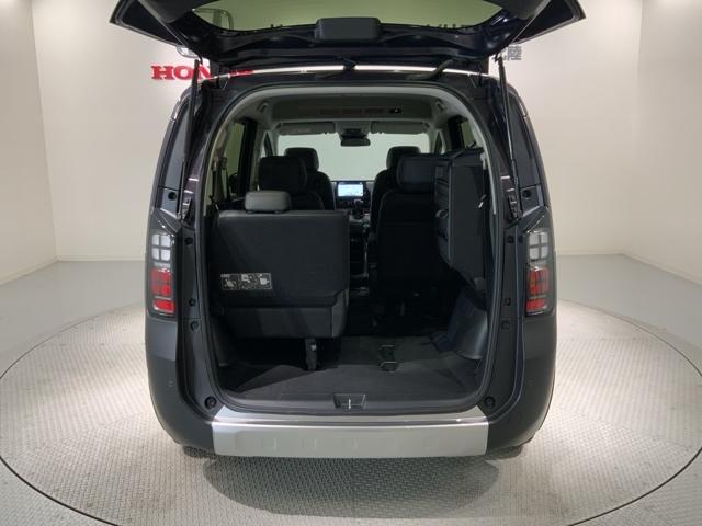 フリード クロスター　Ｈ　ＳＥＮＳＩＮＧ　新車保証　試乗車　ワンオーナー　ナビＬＸＭ－２４２ＺＦＮＩ　ＴＶ　Ｒカメラ　ＢＴオ－ディオ　ＥＴＣ　ＬＥＤライト　ＶＳＡ　両側電動ドア　シートヒーター　クルコン　アルミ　フォグ（37枚目）