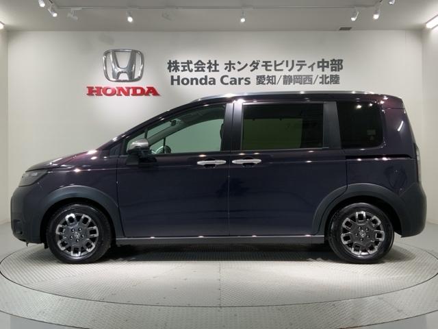 フリード クロスター　Ｈ　ＳＥＮＳＩＮＧ　新車保証　試乗車　ワンオーナー　ナビＬＸＭ－２４２ＺＦＮＩ　ＴＶ　Ｒカメラ　ＢＴオ－ディオ　ＥＴＣ　ＬＥＤライト　ＶＳＡ　両側電動ドア　シートヒーター　クルコン　アルミ　フォグ（47枚目）